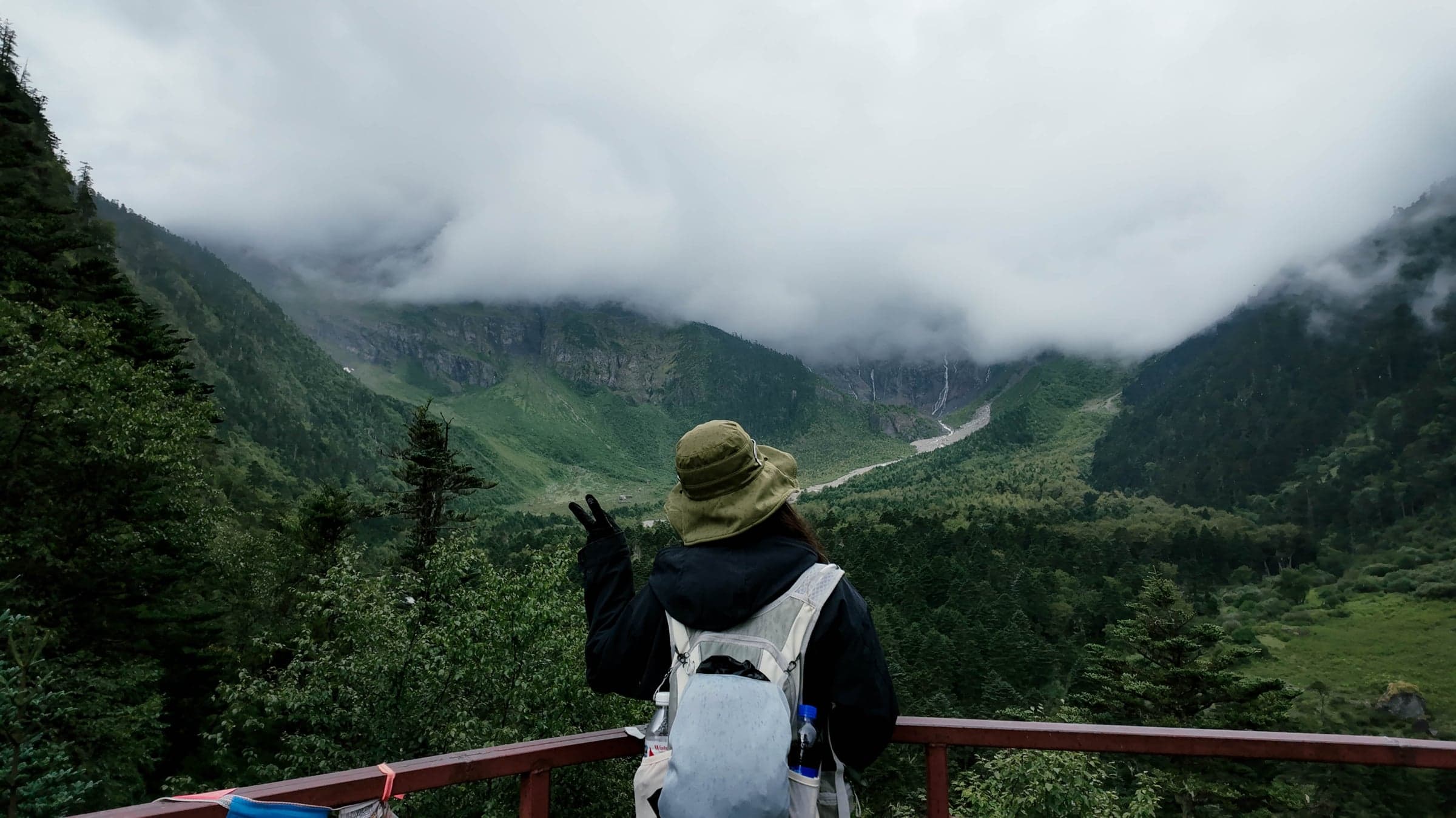 Hiking in Yubeng Village